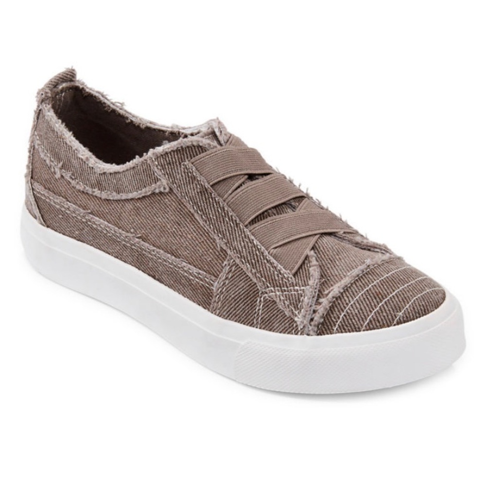 NIB POP Women’s Jones Slip-On Closed Toe Sneakers